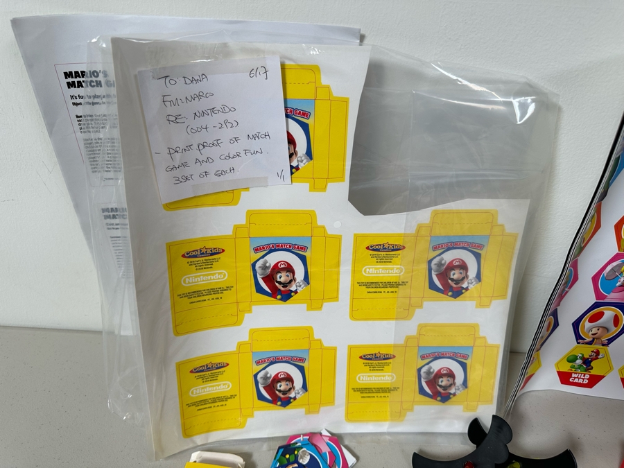 Nintendo Mario And Luigi Carl's Jr. / Hardee's Happy / Kid's Meal Toys Project Box With Prototype Toy Samples Cool Kids Designed By The CDM Company 2016 [Photo 7]