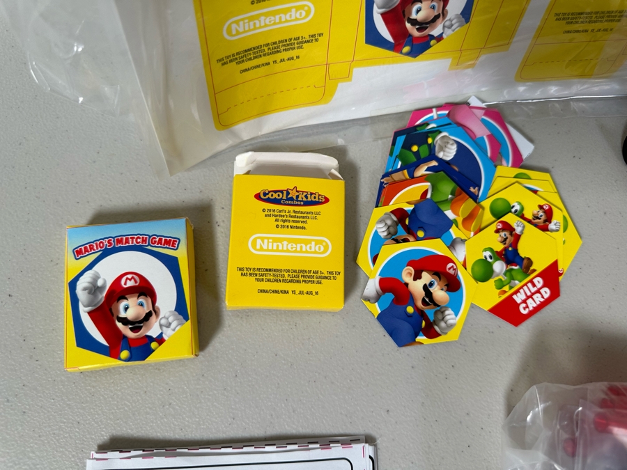 Nintendo Mario And Luigi Carl's Jr. / Hardee's Happy / Kid's Meal Toys Project Box With Prototype Toy Samples Cool Kids Designed By The CDM Company 2016 [Photo 8]