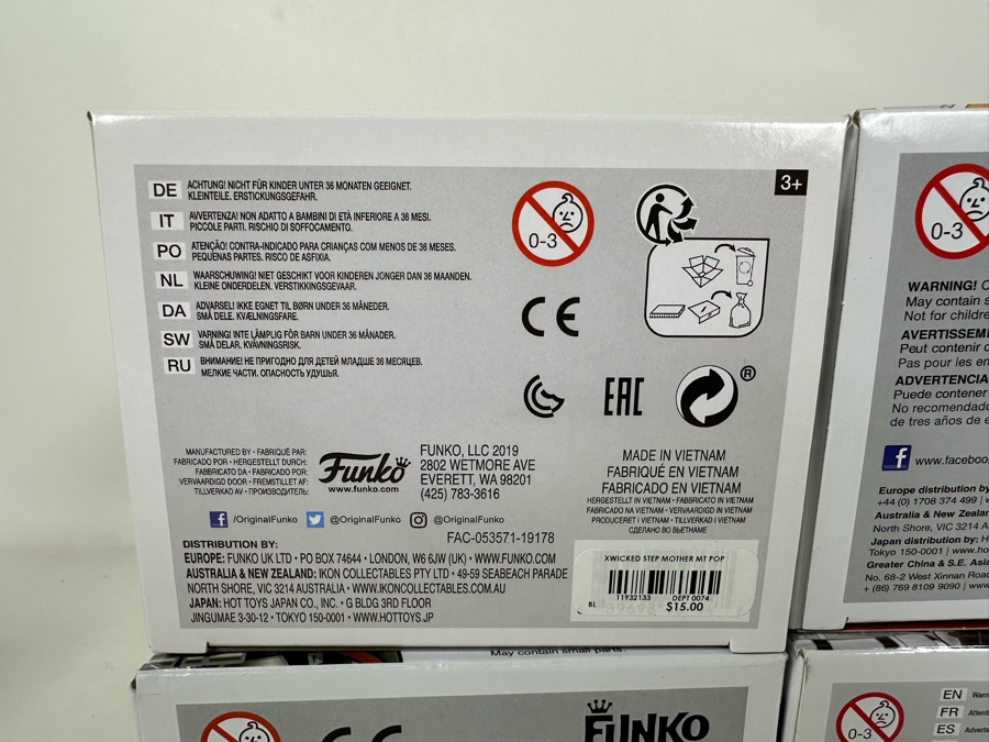 Disney Funko Toys Pop! Vinyl Figurines Star Wars, Disney's Mickey Mouse & Disney's The Little Mermaid Ursula - 6 Figurines New In Packaging [Photo 13]