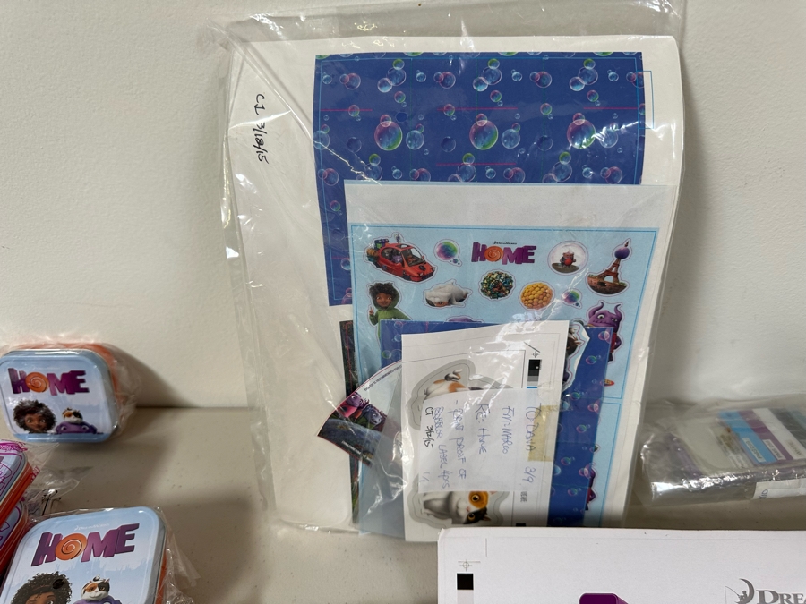 DreamWorks Home Movie Carl's Jr. / Hardee's Happy / Kid's Meal Toys Project Box With Prototype Toy Samples Cool Kids Designed By The CDM Company 2015 [Photo 3]