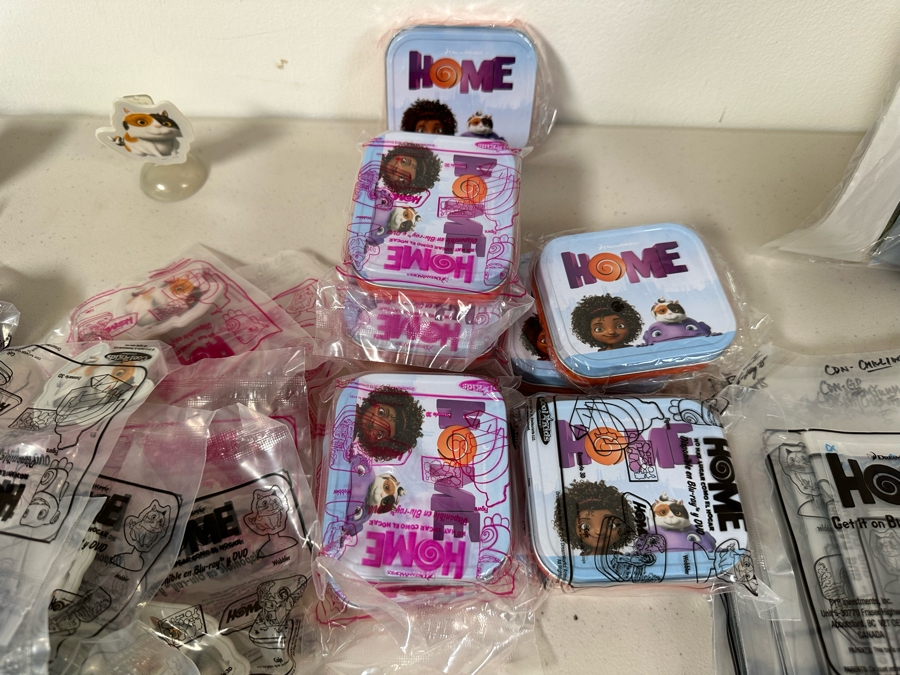 DreamWorks Home Movie Carl's Jr. / Hardee's Happy / Kid's Meal Toys Project Box With Prototype Toy Samples Cool Kids Designed By The CDM Company 2015 [Photo 9]