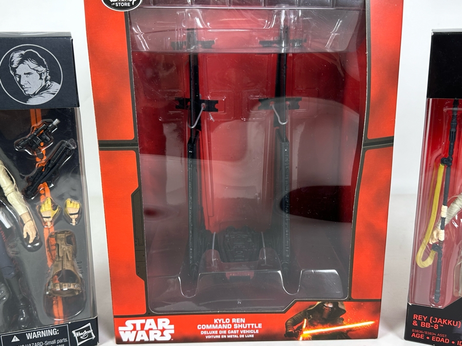 Pair Of Star Wars The Black Series Action Figures: Hans Solo / Rey (Jakku) & BB-8 Plus Star Wars Deluxe Die Cast Vehicle Kylo Ren Command Shuttle [Photo 2]