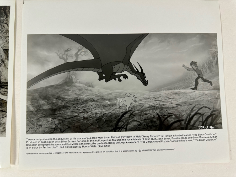 Walt Disney Pictures' The Black Cauldron Movie Press Kit Promotional Items Including Four B&W 8 X 10 Press Photos [Photo 4]