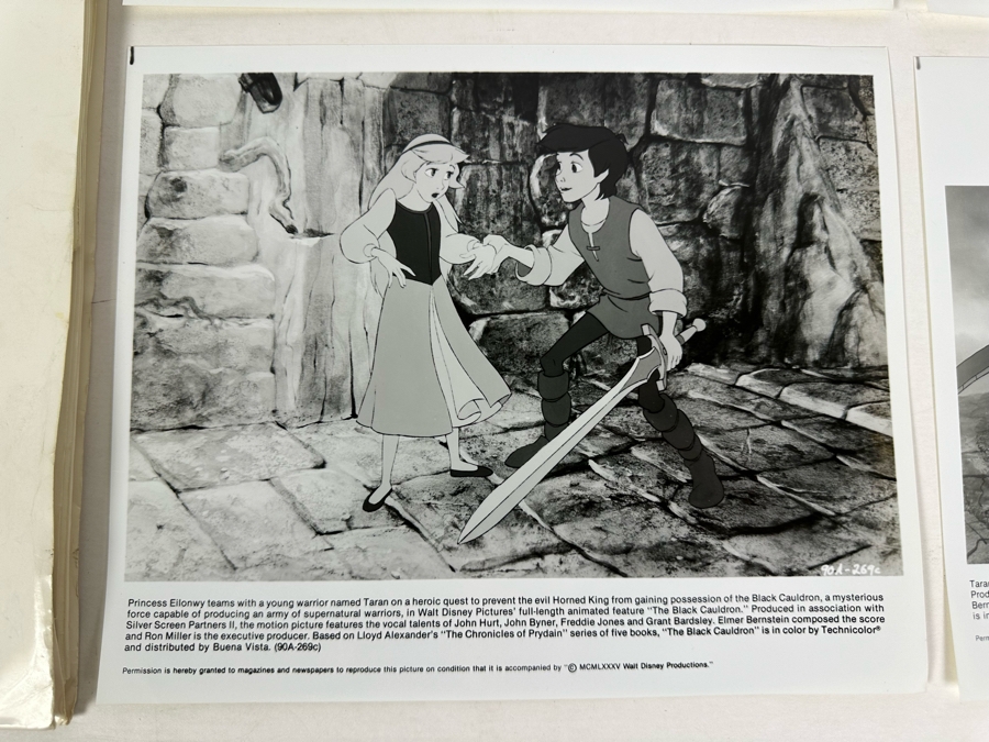 Walt Disney Pictures' The Black Cauldron Movie Press Kit Promotional Items Including Four B&W 8 X 10 Press Photos [Photo 5]