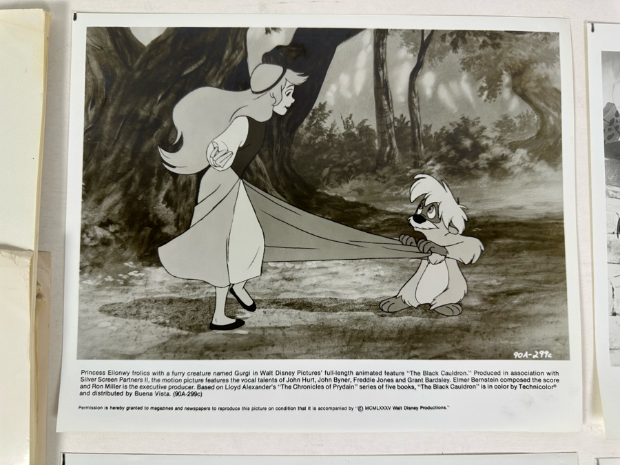 Walt Disney Pictures' The Black Cauldron Movie Press Kit Promotional Items Including Four B&W 8 X 10 Press Photos [Photo 3]