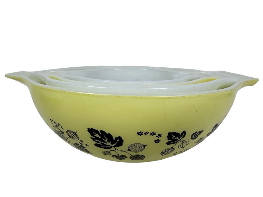 Complete Vintage Set Of Pyrex Mixing Bowls - 4 Bowls 13W To 7.5W [Photo 1]