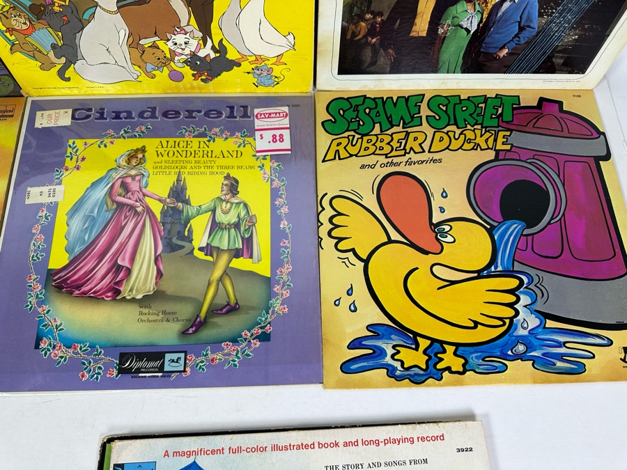 Various Walt Disney & Kids Vinyl Records [Photo 8]