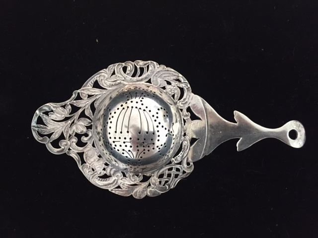 Vintage Silver Plate Elaborate Tea Strainer [Photo 2]