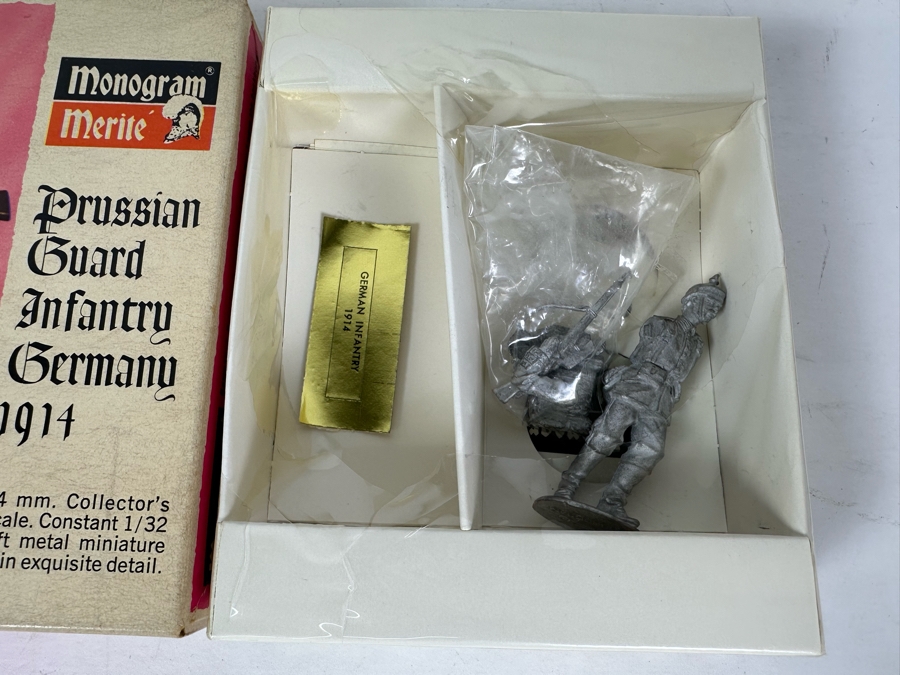Vintage 1968 Monogram Merite Prussian Guard Infantry Germany 1914 Soft Metal Miniature Kit With Box [Photo 4]