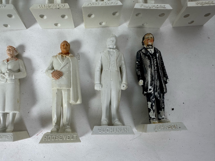 Vintage Plastic Miniatures American Presidents Figurines 1.5'H [Photo 11]