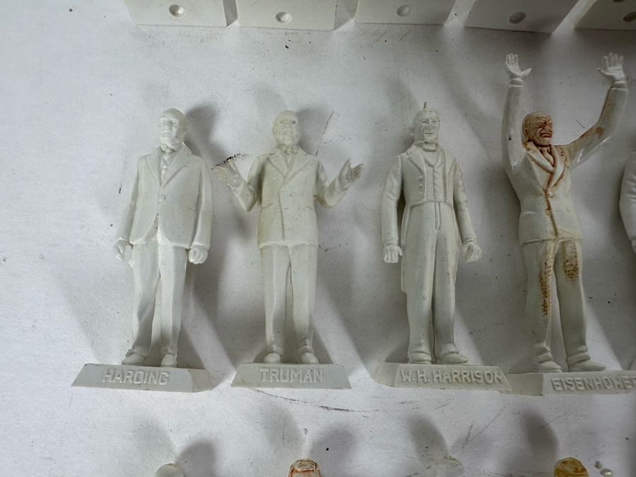 Vintage Plastic Miniatures American Presidents Figurines 1.5'H [Photo 7]