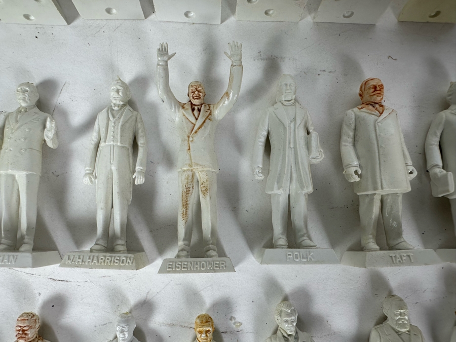 Vintage Plastic Miniatures American Presidents Figurines 1.5'H [Photo 6]