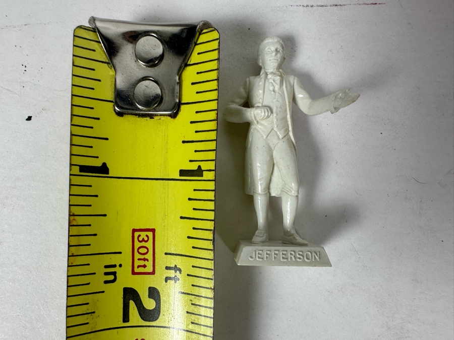 Vintage Plastic Miniatures American Presidents Figurines 1.5'H [Photo 15]