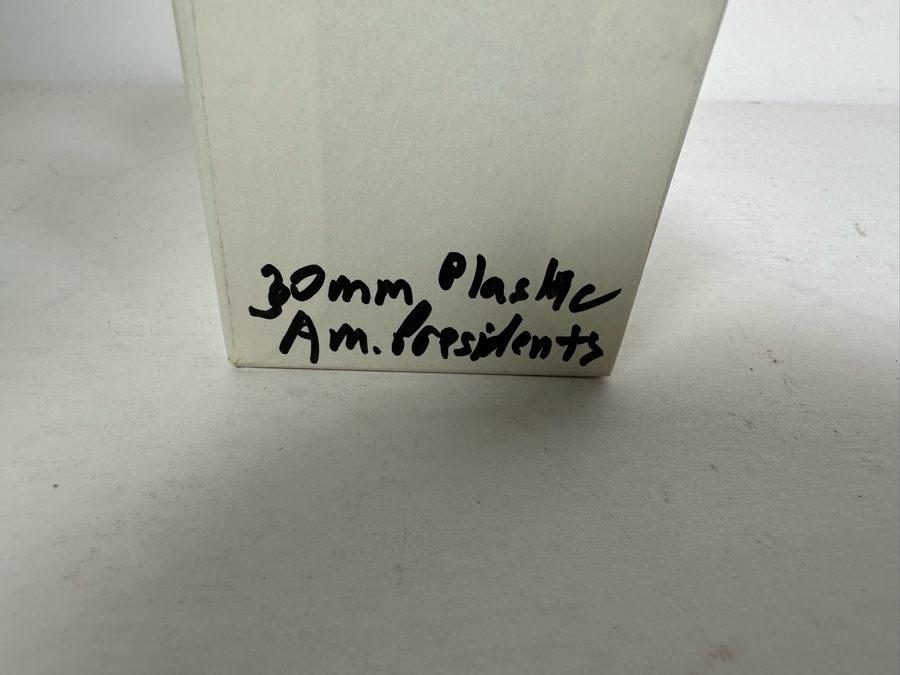 Vintage Plastic Miniatures American Presidents Figurines 1.5'H [Photo 16]