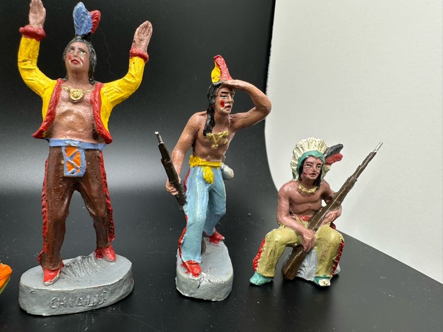Vintage Toy Cowboys And Indians Miniature Figures Of Various Makes [Photo 10]