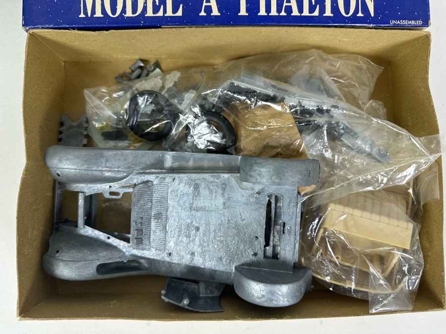 Vintage Hubley Metal Car Kit For The Model A Phaeton [Photo 5]
