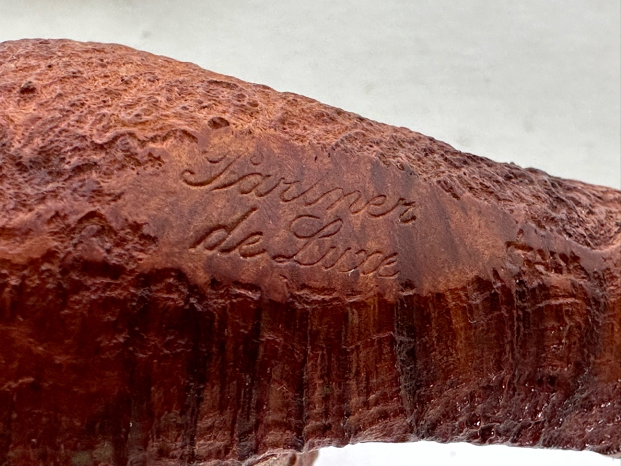 (7) Vintage Wooden Smoking Pipes Collection With Stand: (1) Hilson Maestro Belgium, (1) Corsica Paris, (1) GBD France, (1) Mastercraft, (1) De Luxe, (1) The Guildhall London & (1) Hilands Danish [Photo 15]