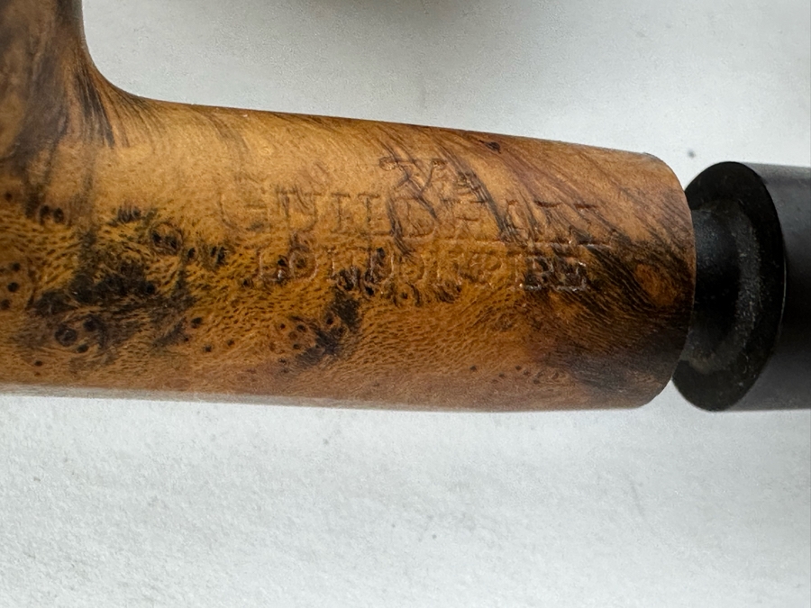 (7) Vintage Wooden Smoking Pipes Collection With Stand: (1) Hilson Maestro Belgium, (1) Corsica Paris, (1) GBD France, (1) Mastercraft, (1) De Luxe, (1) The Guildhall London & (1) Hilands Danish [Photo 16]