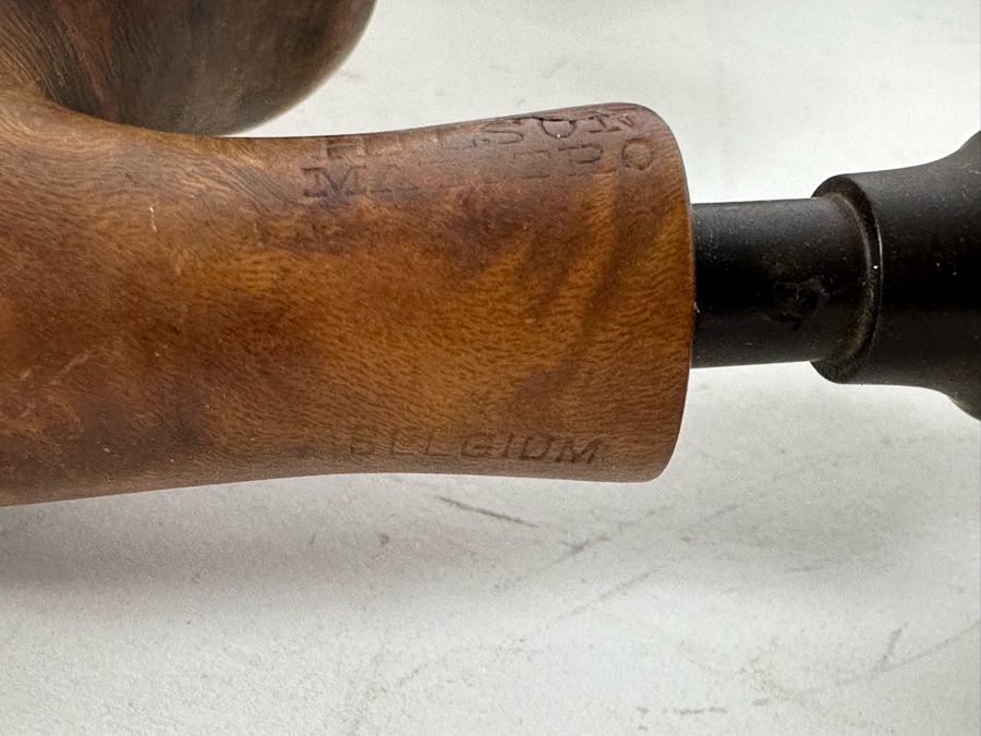 (7) Vintage Wooden Smoking Pipes Collection With Stand: (1) Hilson Maestro Belgium, (1) Corsica Paris, (1) GBD France, (1) Mastercraft, (1) De Luxe, (1) The Guildhall London & (1) Hilands Danish [Photo 11]