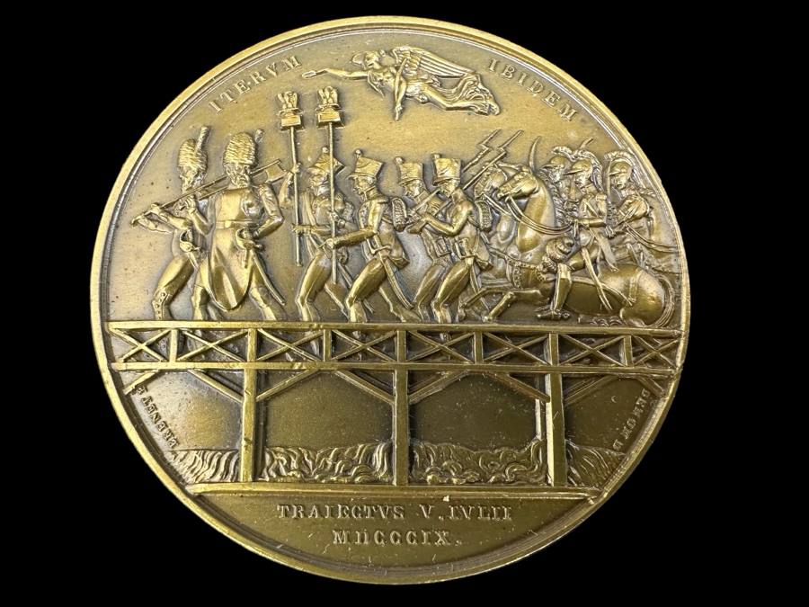 Vintage French Bronze Commemorative Medallion Medal 1809 Napoleon I 1812 Battle Of Aspern-Essling With Original Case 1 9/16'W
