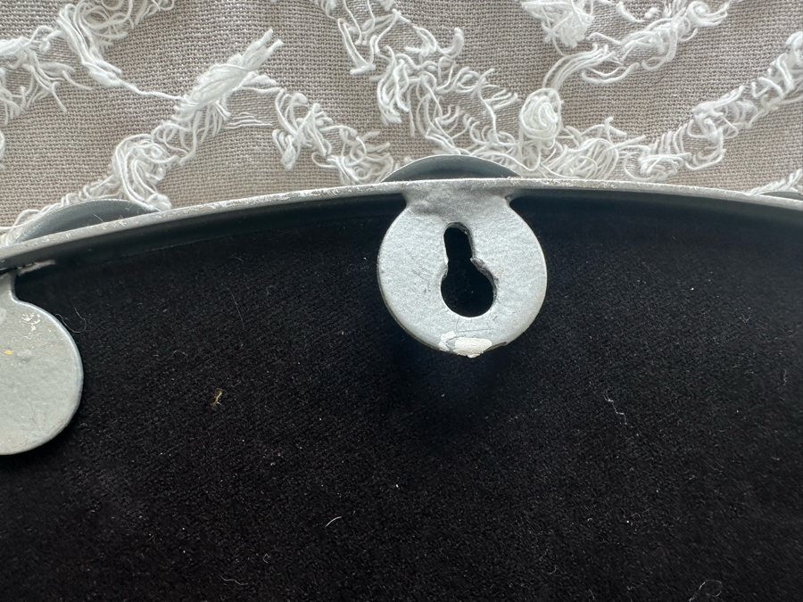 Safavieh New York Metal Round Modern Wall Mirror 25R [Photo 7]