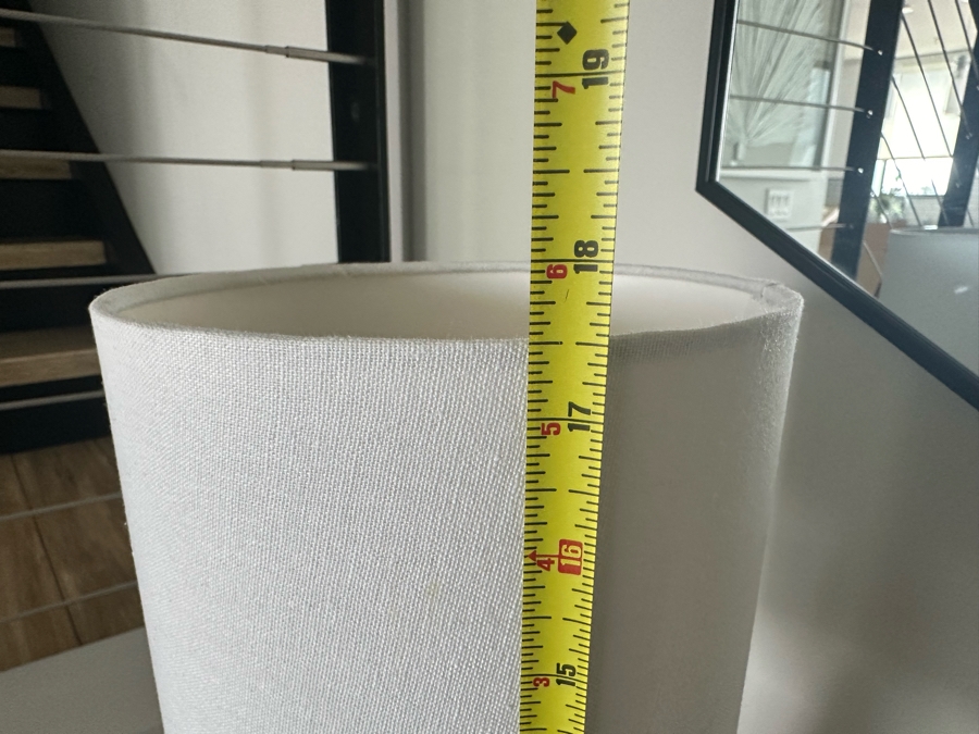 Small Modern Table Lamp 17.5H [Photo 4]