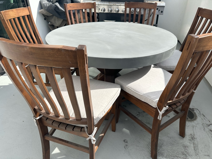 Six Pottery Barn Wooden Chairs And Pottery Barn 48' Round Pedestal Table Retails $3,362 [Photo 15]