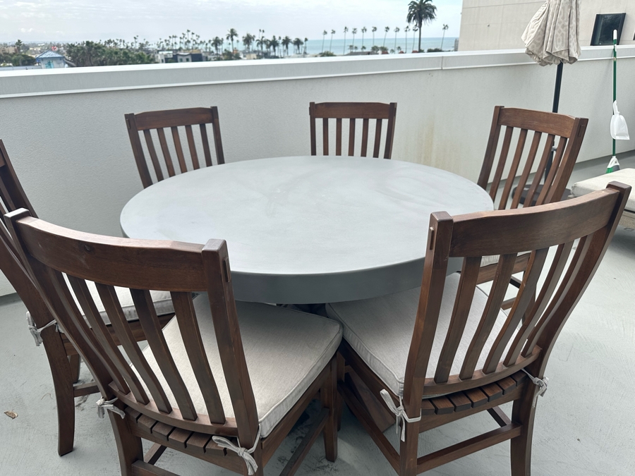 Six Pottery Barn Wooden Chairs And Pottery Barn 48' Round Pedestal Table Retails $3,362 [Photo 3]