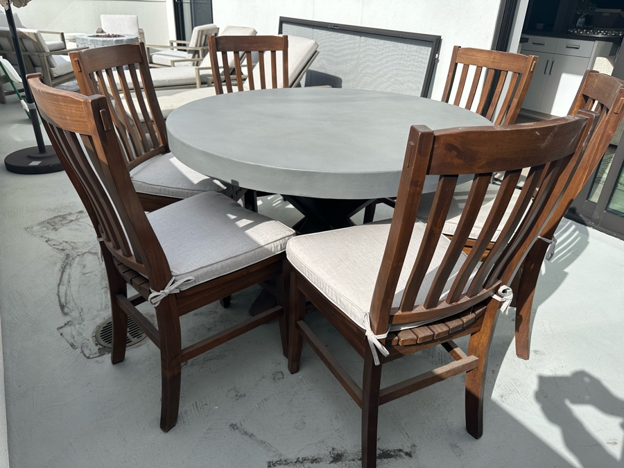 Six Pottery Barn Wooden Chairs And Pottery Barn 48' Round Pedestal Table Retails $3,362 [Photo 17]