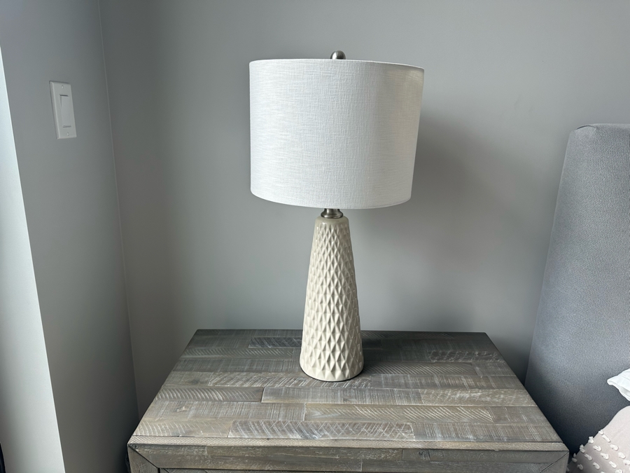 Pair Of Modern Ceramic Table Lamps 26H [Photo 5]