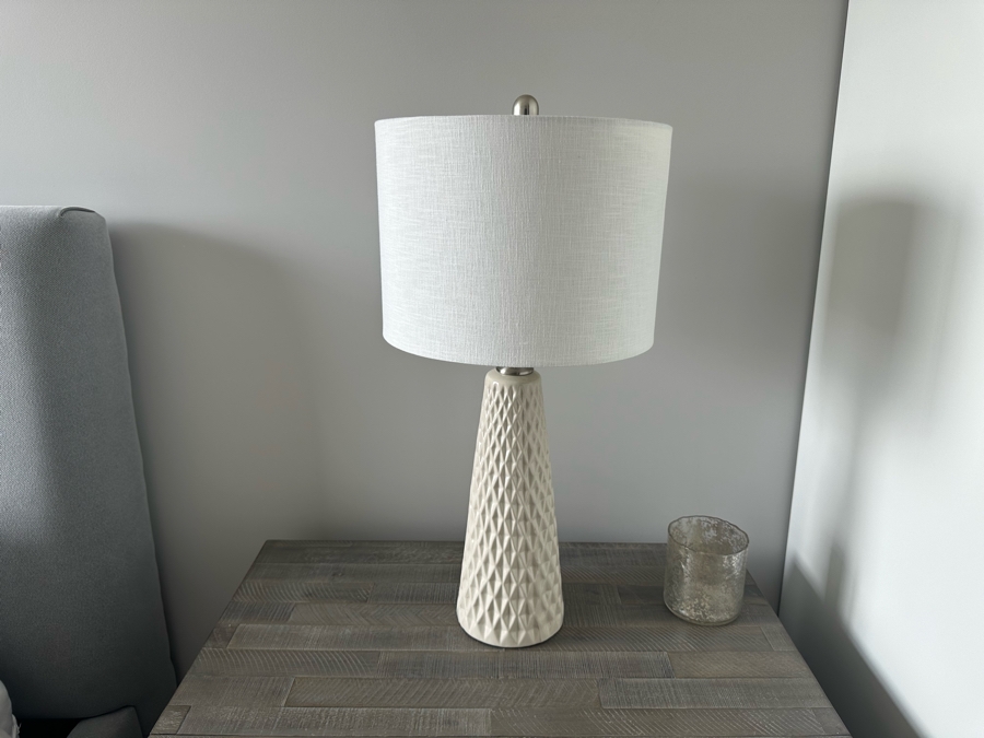 Pair Of Modern Ceramic Table Lamps 26H [Photo 3]