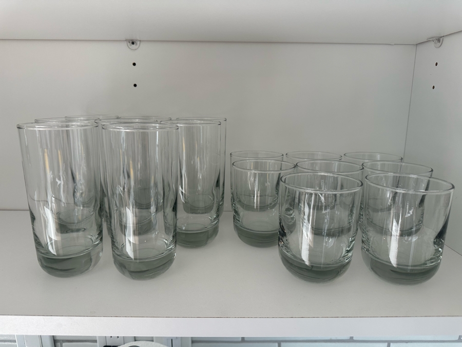Nice Heavy Base Glassware 6.5H & 4H [Photo 2]