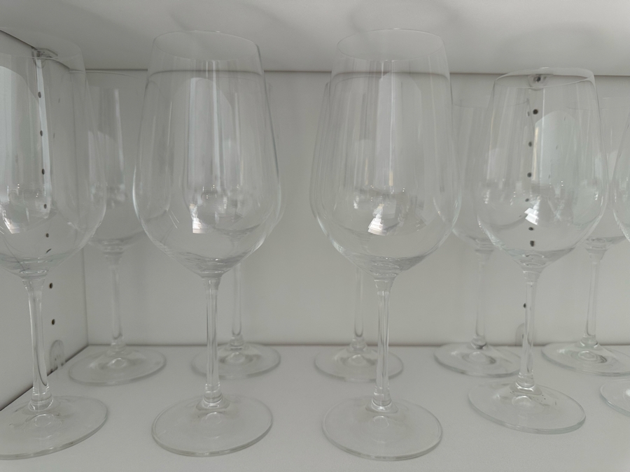 (6) Red Wine Stemware Glasses, (6) White Wine Stemware Glasses & (6) Champagne Flutes All Marked RV [Photo 3]