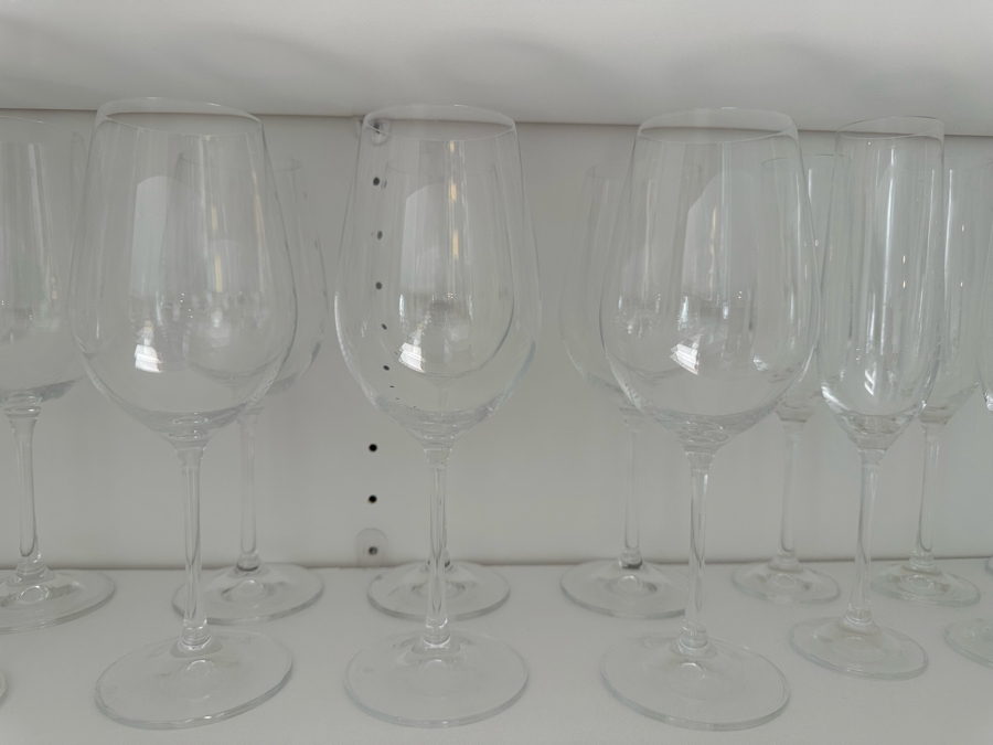 (6) Red Wine Stemware Glasses, (6) White Wine Stemware Glasses & (6) Champagne Flutes All Marked RV [Photo 4]