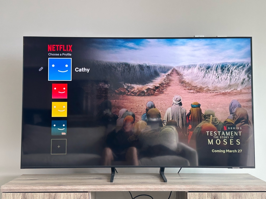 Samsung 65' QLED 4K Smart TV Model QN65Q70AAF [Photo 2]