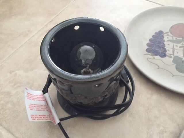 Plates with Light [Photo 2]