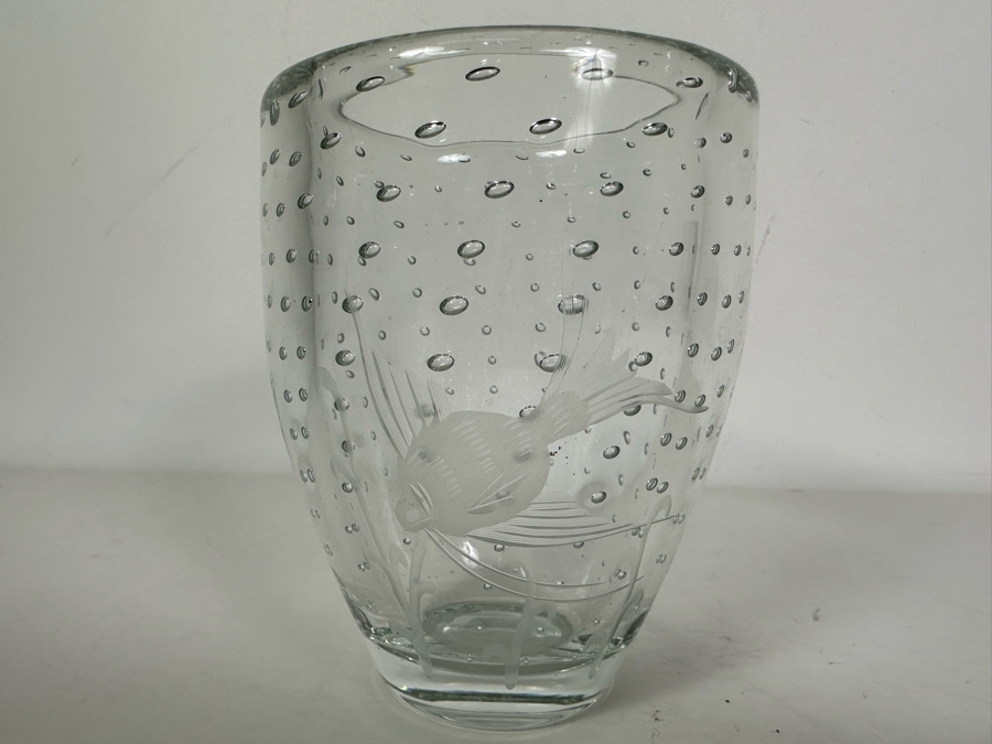 Vintage MCM Johansfors Sweden Bubble Etched Fish Crystal Art Glass Vase 5'H [Photo 2]