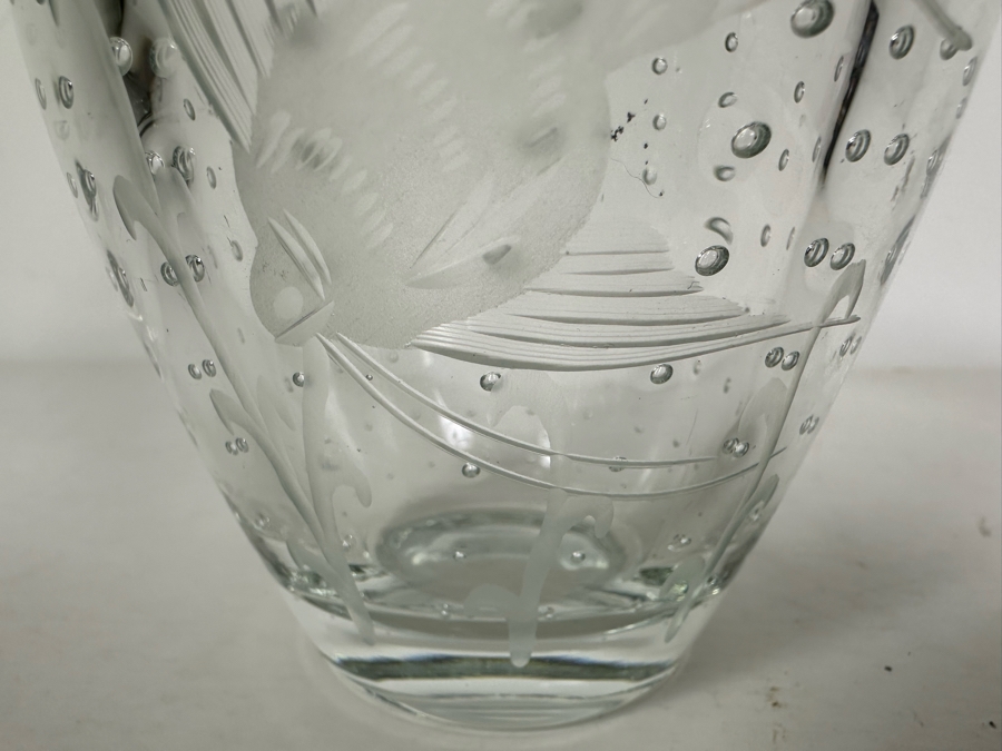 Vintage MCM Johansfors Sweden Bubble Etched Fish Crystal Art Glass Vase 5'H [Photo 5]