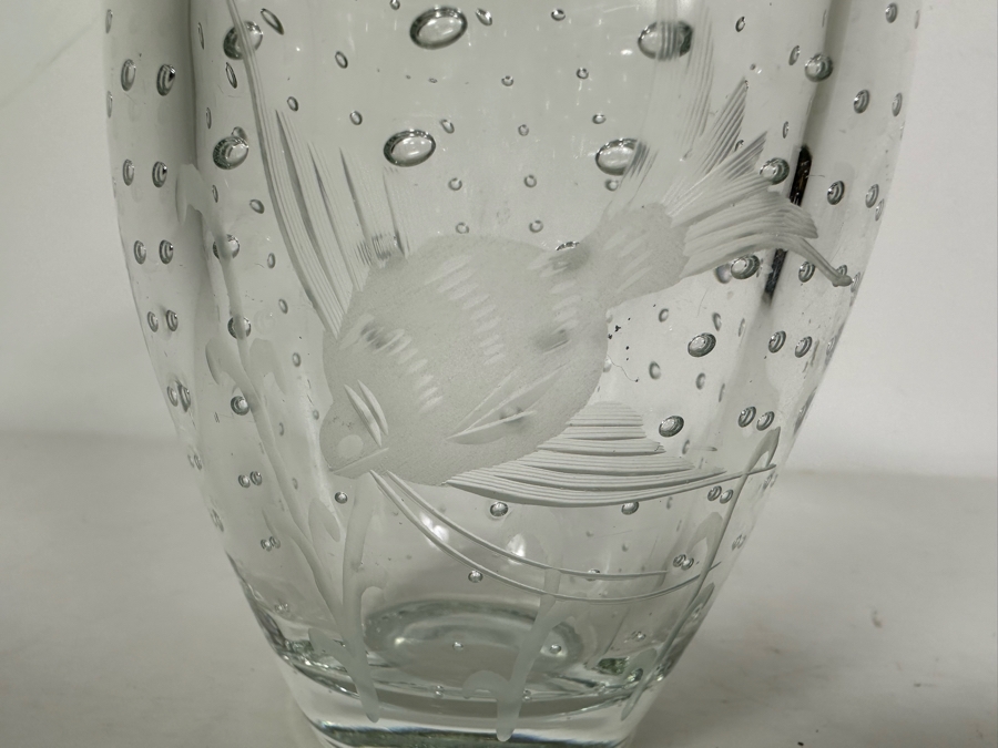 Vintage MCM Johansfors Sweden Bubble Etched Fish Crystal Art Glass Vase 5'H [Photo 4]