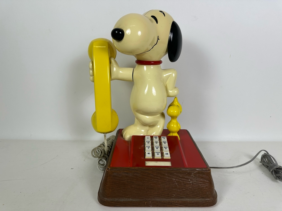 Vintage 1976 The Snoopy And Woodstock Phone By American