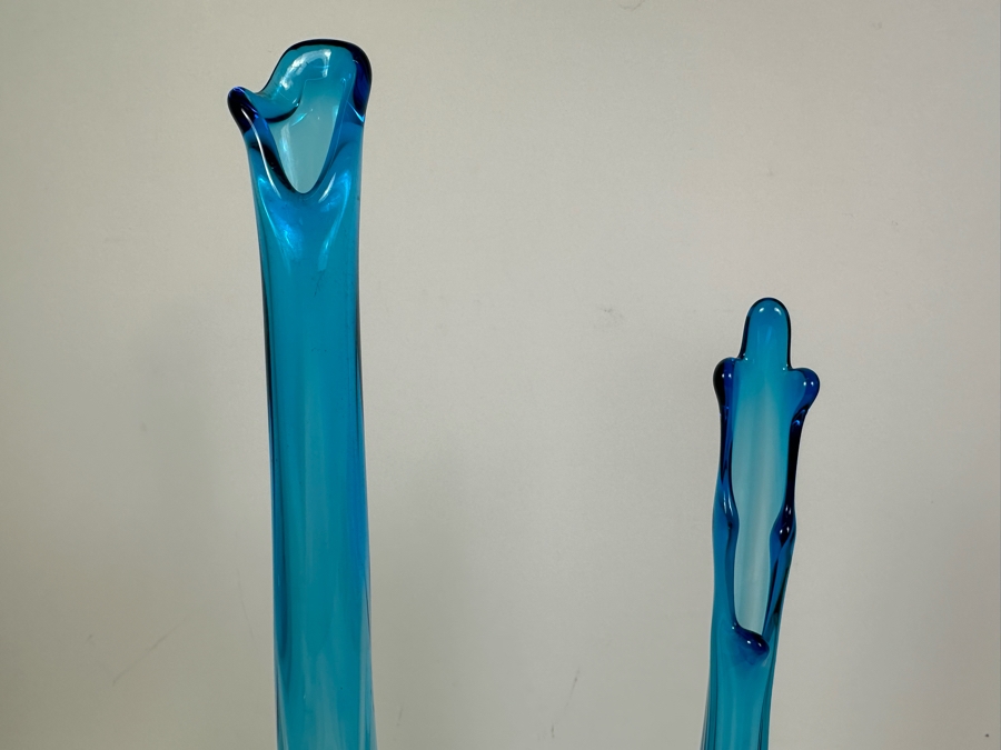Vintage MCM L. E. Smith Swung Glass Vase 16.5'H (L) And Viking Glass 6-Panel Swung Art Glass Vase 14'H (R) In Blue [Photo 3]