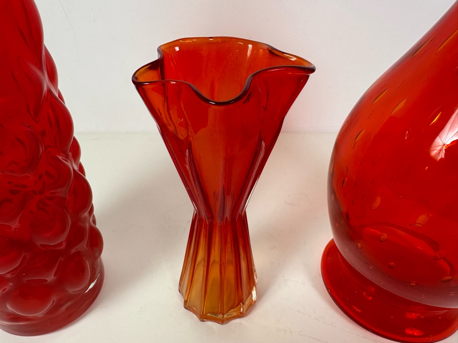 Vintage MCM Bubble Glass Vase 11'H (L), Kreiss Corporation Glass Vase Japan 7.5'H (M) And Stunning Red Bubble Art Glass Vase 13.5'H (R) Red [Photo 4]
