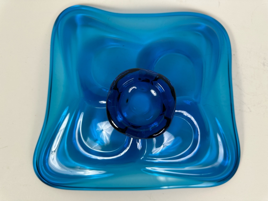 Vintage Blue Art Glass Bowl 11.5'W X 10'D X 2.5'H [Photo 5]