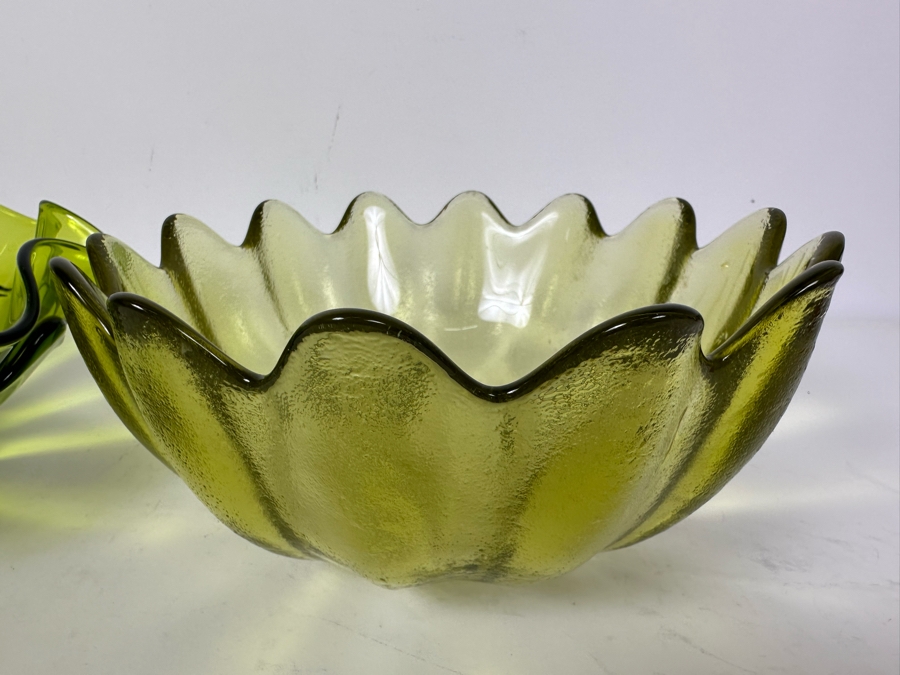Vintage Viking Green Art Glass Bowl (L) And Mid-Century Blenko Glass Lotus Bowl 9'W [Photo 5]