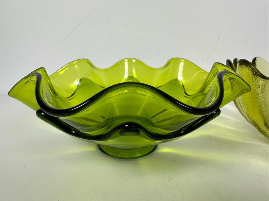 Vintage Viking Green Art Glass Bowl (L) And Mid-Century Blenko Glass Lotus Bowl 9'W [Photo 4]
