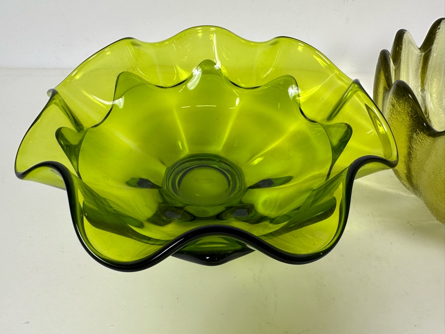 Vintage Viking Green Art Glass Bowl (L) And Mid-Century Blenko Glass Lotus Bowl 9'W [Photo 3]