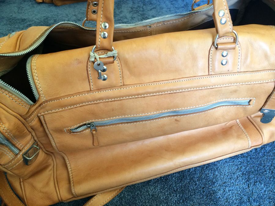 Leather Luggage [Photo 9]