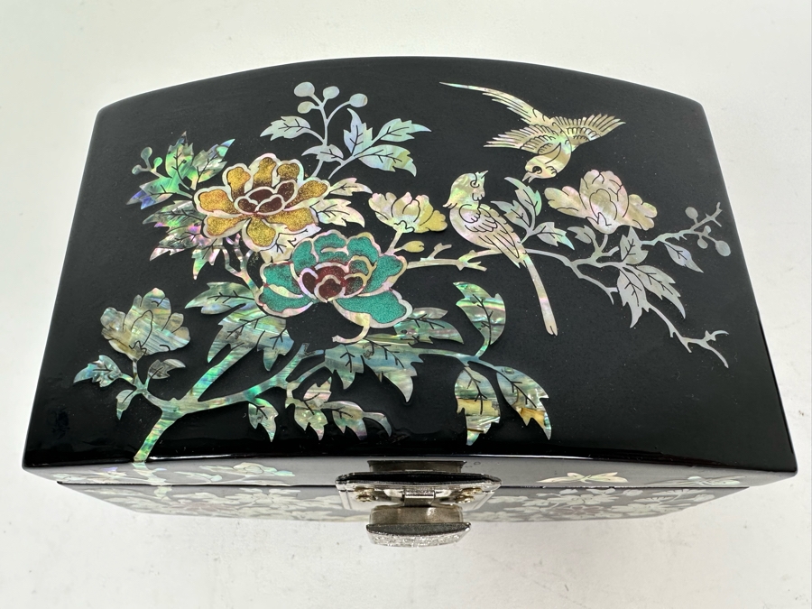 Vintage Asian Mother Of Pearl Inlay Lacquered Jewelry Box 5.25'W X 3.25'D X 3'H [Photo 5]