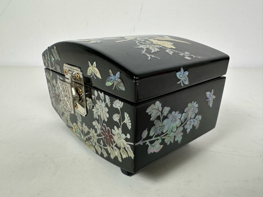 Vintage Asian Mother Of Pearl Inlay Lacquered Jewelry Box 5.25'W X 3.25'D X 3'H [Photo 7]