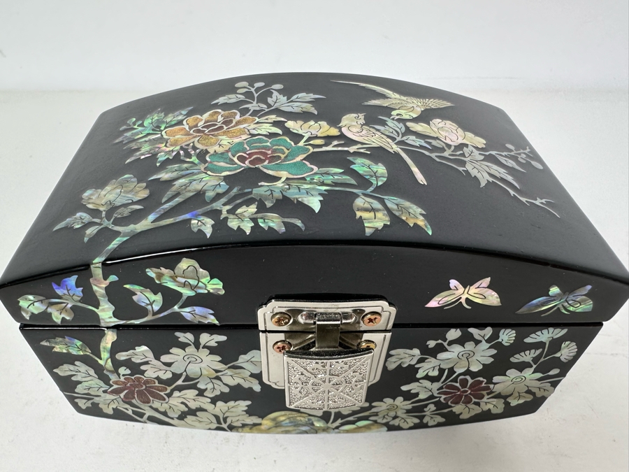 Vintage Asian Mother Of Pearl Inlay Lacquered Jewelry Box 5.25'W X 3.25'D X 3'H [Photo 4]